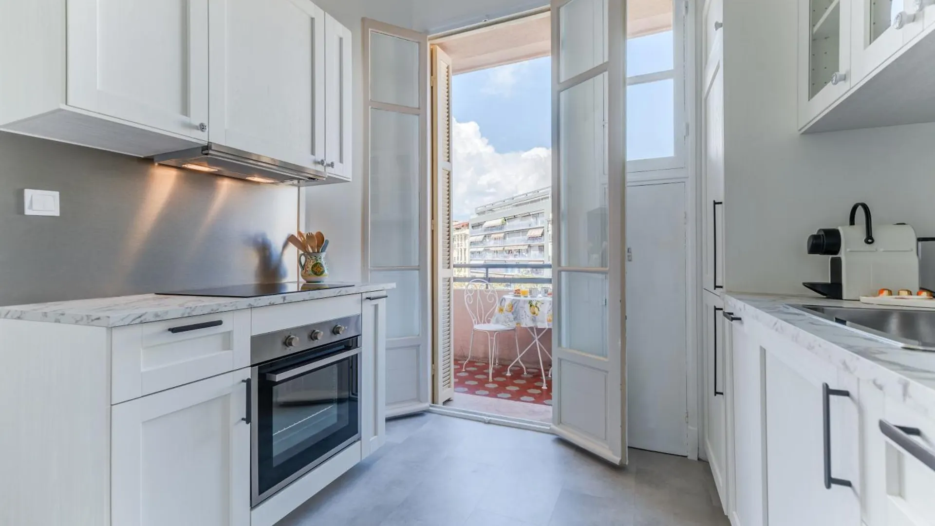 Holiday home Elegant Condo With Balconies In The Heart Of Nice France