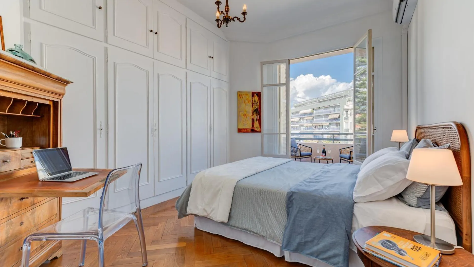 Elegant Condo With Balconies In The Heart Of Nice 0*,