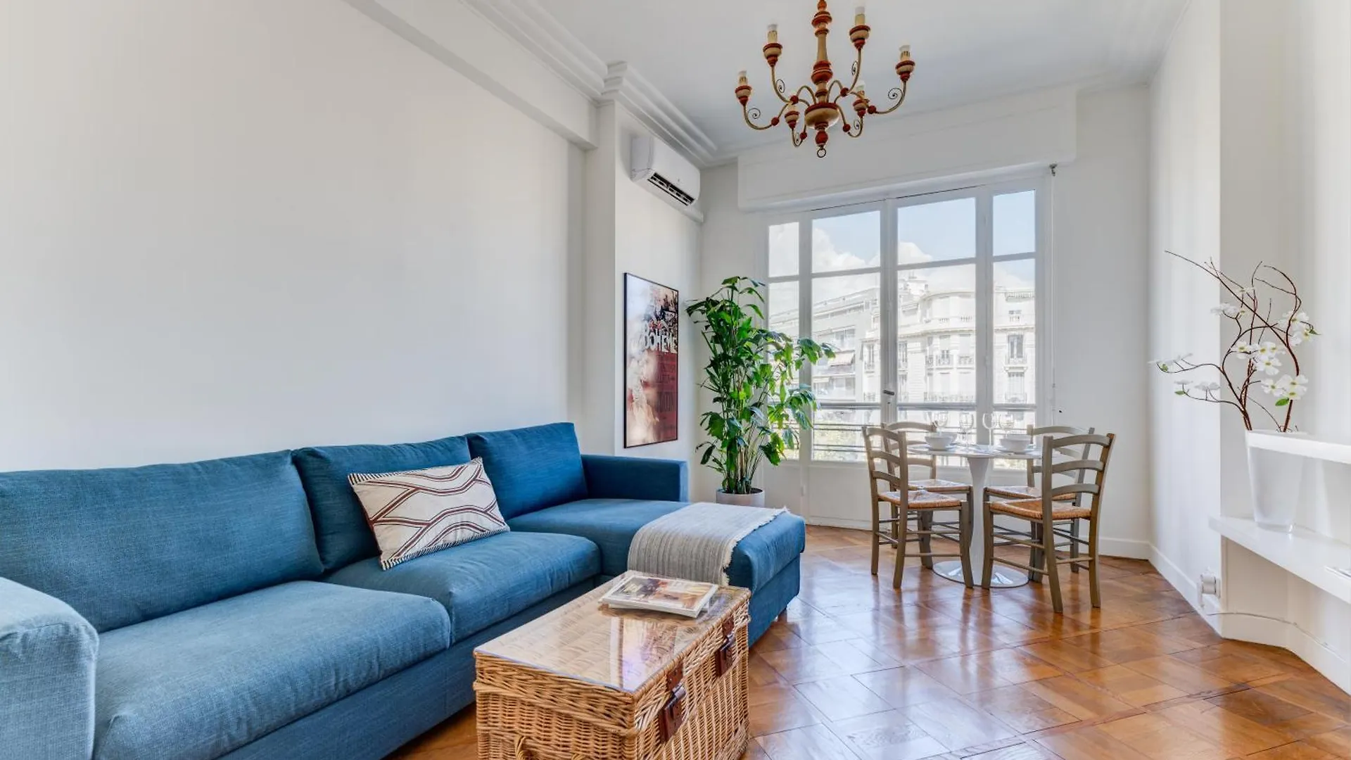 Holiday home Elegant Condo With Balconies In The Heart Of Nice
